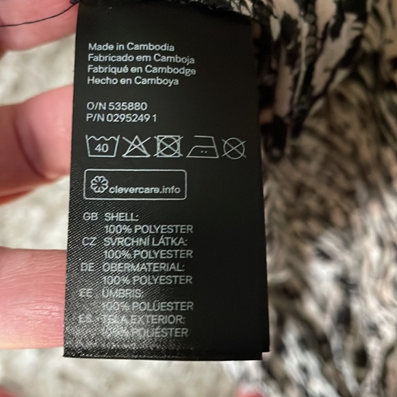 H&M Conscious Racerback Tank - Picture 4 of 4